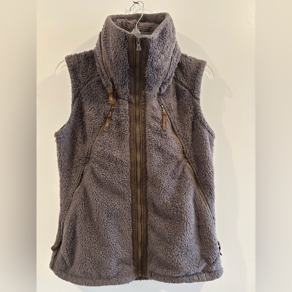 Kuhl Women's Size Medium Brown Sherpa Fleece Hooded Full Zip Flight Vest